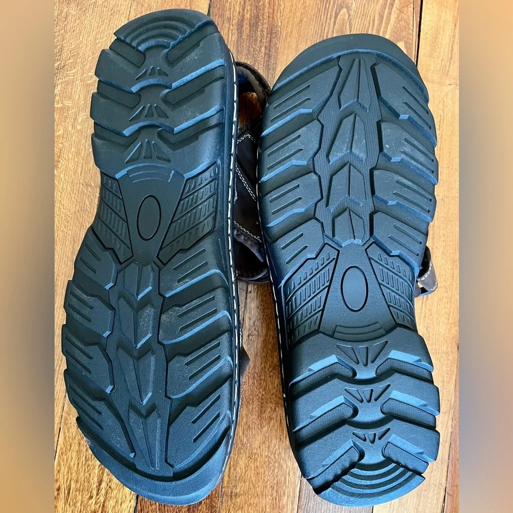 Jousen Milán Mens Size 13 Sandals with Hook and Loop Straps, new with tag